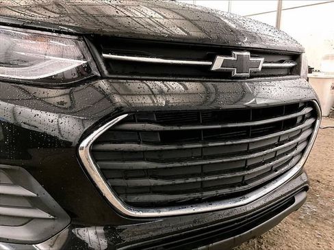 Used 2022 Chevrolet Trax LT w/ Driver Confidence Package AWD/4WD image 29