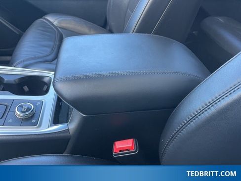 Certified 2022 Ford Explorer Platinum w/ Equipment Group 601A image 39