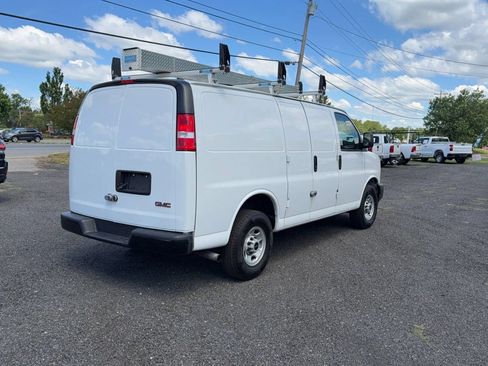 Used 2022 GMC Savana 2500 w/ Driver Convenience Package RWD image 6