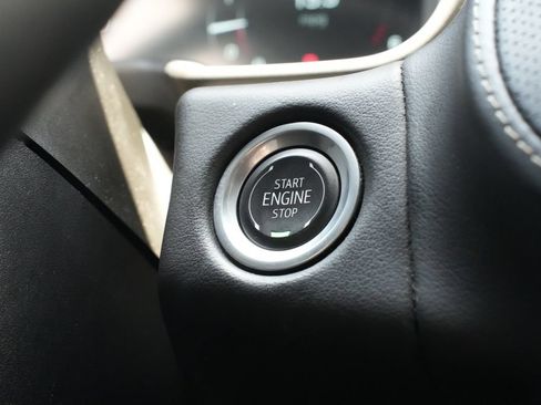 Used 2024 GMC Yukon SLT RWD image 13