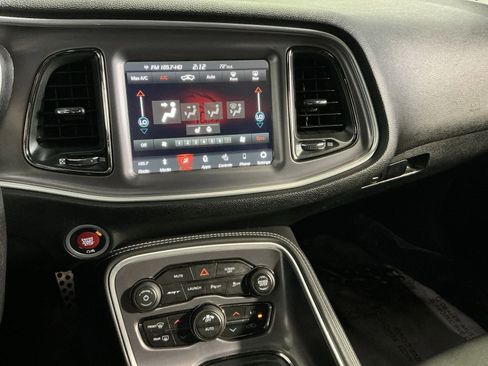 Used 2019 Dodge Challenger SRT Hellcat image 28