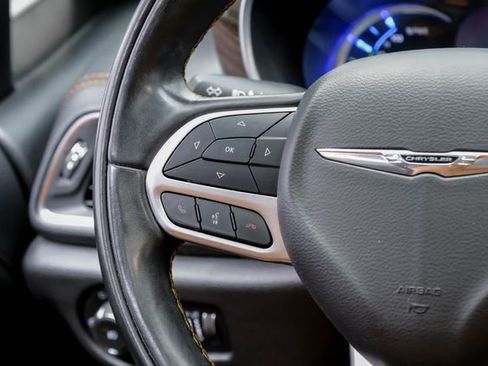 Used 2022 Chrysler Pacifica Pinnacle image 33