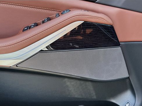 New 2026 BMW X5 xDrive50e image 25