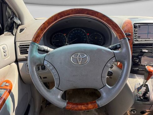 Used 2008 Toyota Sienna XLE FWD image 15