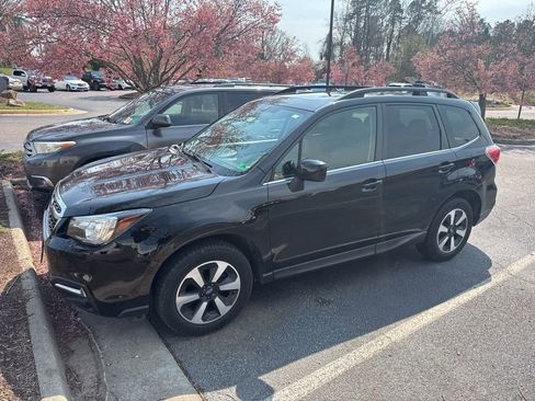 Used 2017 Subaru Forester 2.5i Limited image 4