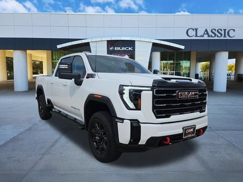 Used 2025 GMC Sierra 2500 AT4 AWD/4WD image 1