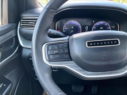 Used 2024 Jeep Wagoneer Series II w/ Flexible Seating Group AWD/4WD image 14