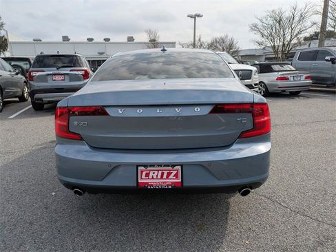 Used 2018 Volvo S90 T5 Momentum w/ Convenience Package image 5