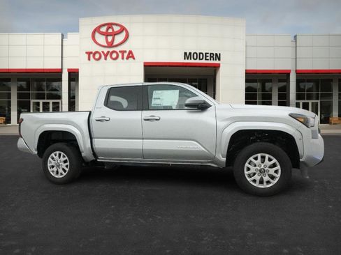 New 2025 Toyota Tacoma SR5 image 28
