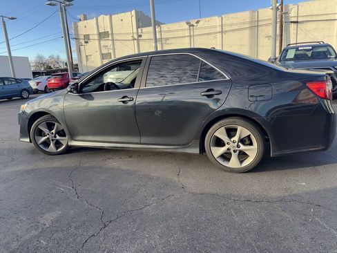 Used 2012 Toyota Camry SE image 10