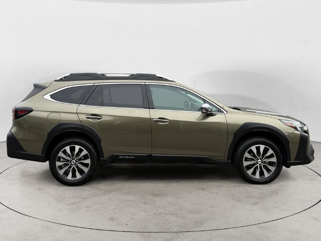 Used 2024 Subaru Outback Touring XT AWD/4WD image 4