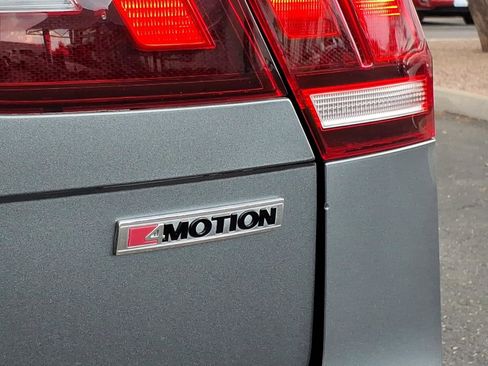 Used 2020 Volkswagen Tiguan SEL Premium R-Line image 17