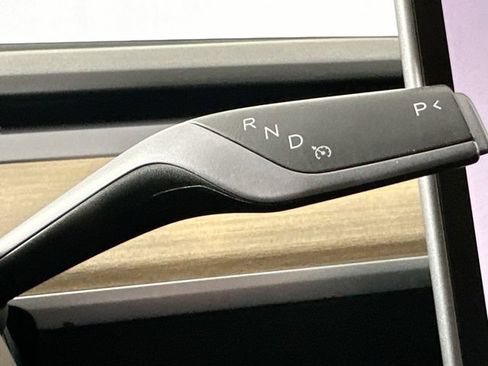 Used 2023 Tesla Model 3 Standard Range RWD image 19