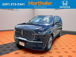 Used 2025 Lincoln Navigator Reserve AWD/4WD video 1