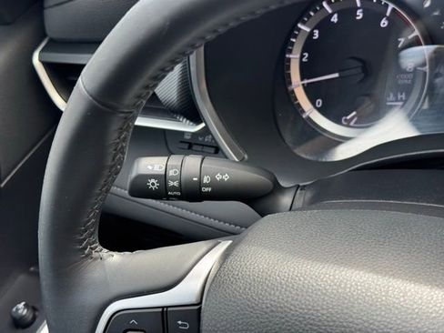 Certified 2023 Toyota Highlander XSE image 31