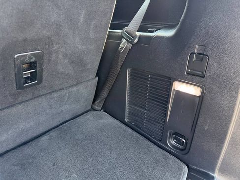 Used 2019 Ford Expedition Limited w/ Equipment Group 302A AWD/4WD image 43