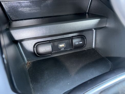 Used 2022 Kia Soul LX FWD image 19