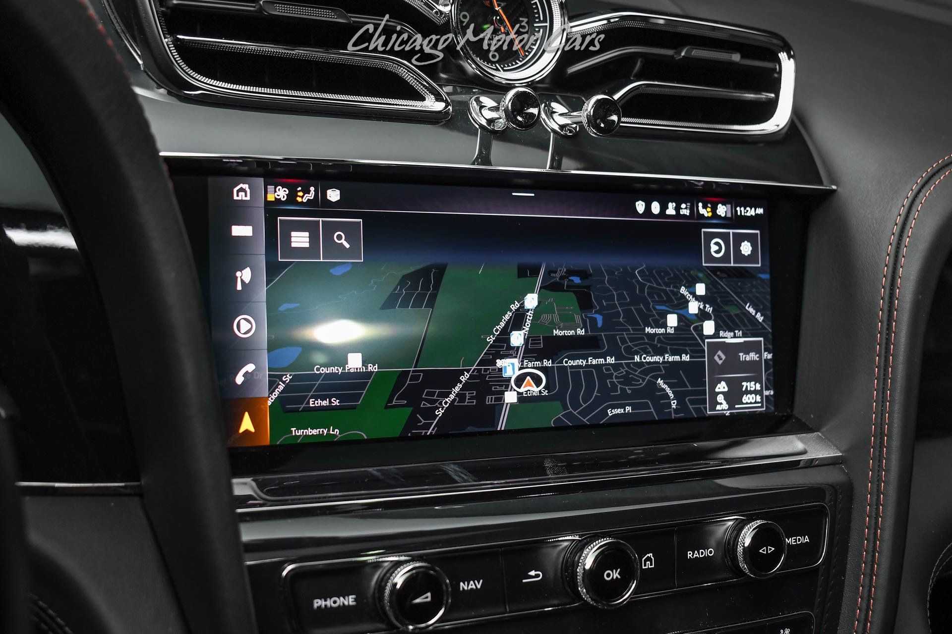 Used 2021 Bentley Bentayga AWD/4WD image 16