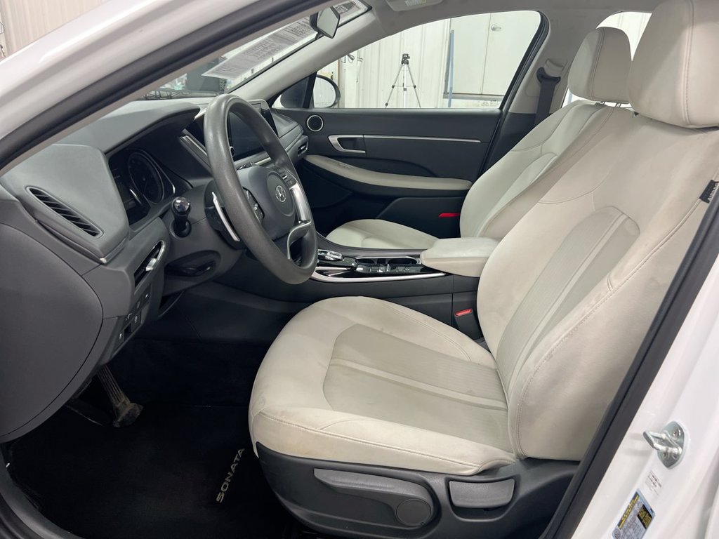 Used 2022 Hyundai Sonata Blue FWD image 19