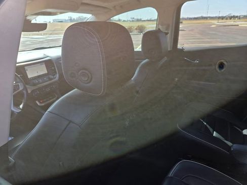 Used 2022 GMC Acadia Denali w/ GMC Pro Grade Package image 48