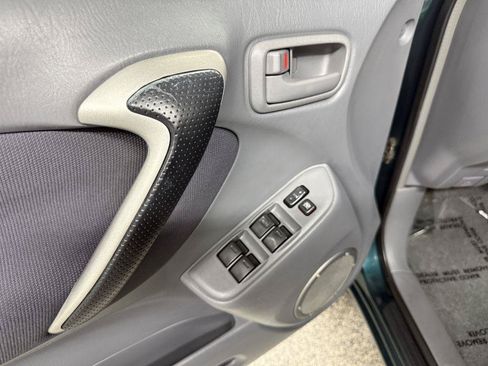 Used 2002 Toyota RAV4 2WD image 16