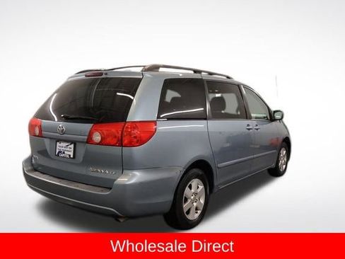 Used 2009 Toyota Sienna LE image 2