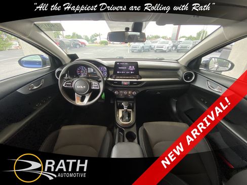 Used 2024 Kia Forte LXS w/ LXS Technology Package FWD image 14