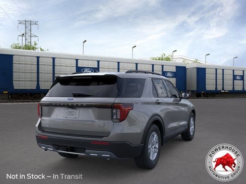 New 2026 Ford Explorer Active RWD image 10