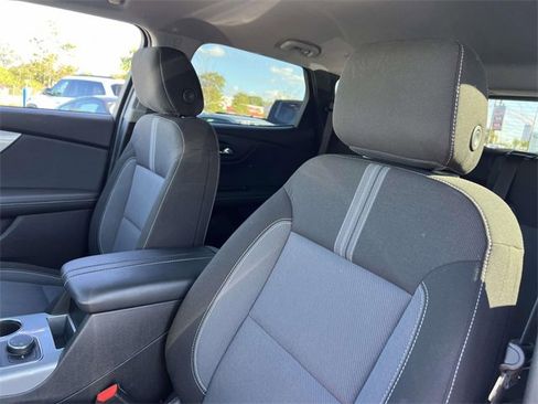 Certified 2025 Chevrolet Blazer LT w/ Convenience Package image 13