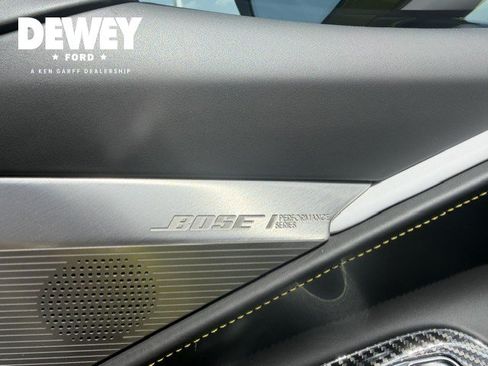 Used 2022 Chevrolet Corvette Stingray Premium Conv w/ Z51 Performance Package RWD image 11