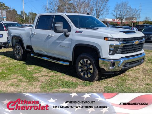 Used 2025 Chevrolet Silverado 2500 LT image 1