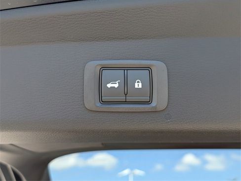 New 2025 Mitsubishi Outlander SE image 27