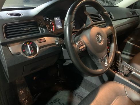 Used 2015 Volkswagen Passat 1.8T Limited Edition image 13