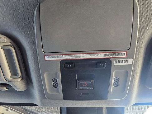 Used 2020 Toyota Camry LE image 29