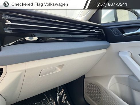 New 2026 Volkswagen Jetta SE image 46