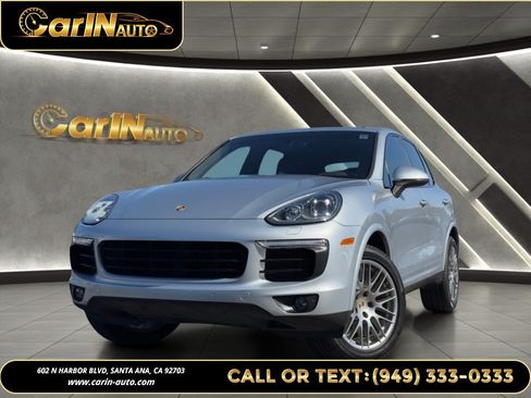 Used 2017 Porsche Cayenne Platinum Edition w/ Premium Package (PJV) AWD/4WD image 1