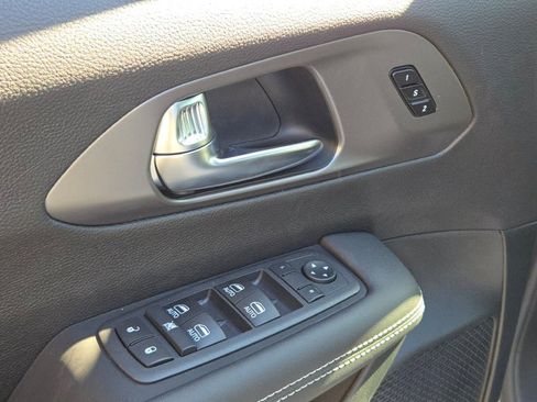 New 2026 Chrysler Pacifica Select image 23