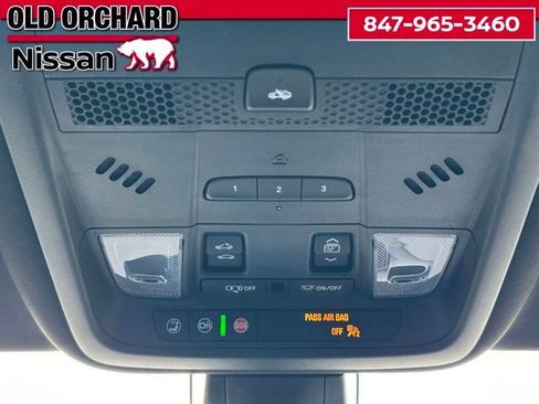 Used 2025 Cadillac XT6 Premium Luxury w/ Technology Package AWD/4WD image 20