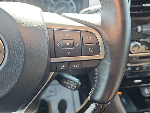 Used 2023 Lexus GX 460 Premium w/ Accessory Package AWD/4WD image 15