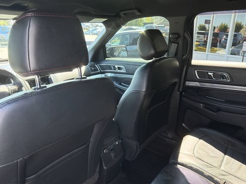 Used 2017 Ford Explorer Sport AWD/4WD image 23