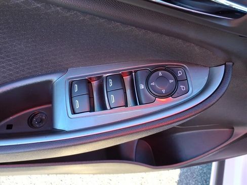 Used 2024 Chevrolet Malibu LT image 25