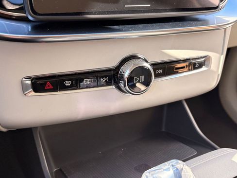 New 2026 Volvo XC90 B6 Ultra image 20