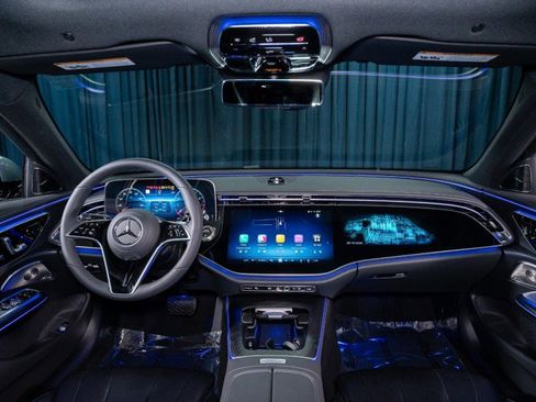 New 2026 Mercedes-Benz E 350 4MATIC Sedan image 14