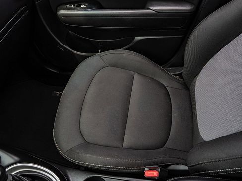 Used 2018 Kia Soul + FWD image 29