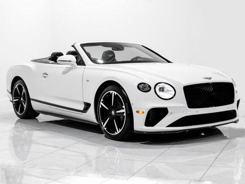 Used 2020 Bentley Continental GT image 5