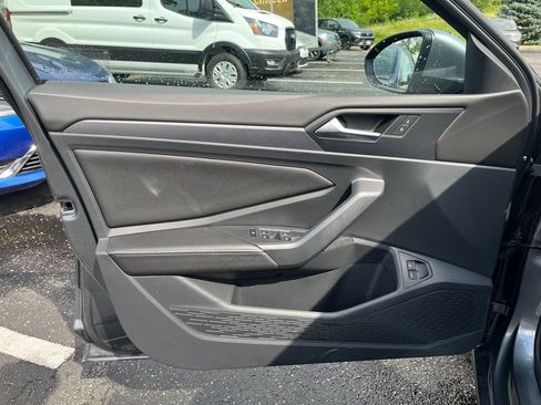 Used 2024 Volkswagen Jetta SE w/ Panoramic Sunroof Package FWD image 10