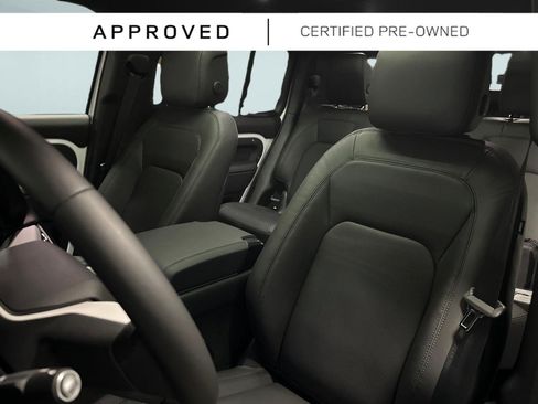 Used 2025 Land Rover Defender 130 X-Dynamic SE AWD/4WD image 30