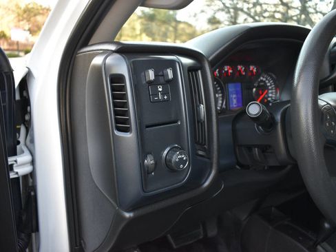 Used 2019 Chevrolet Silverado 2500 W/T w/ WT Convenience Package image 16