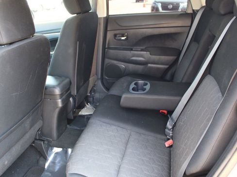 Used 2020 Mitsubishi Outlander Sport ES image 21