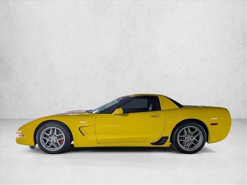 Used 2003 Chevrolet Corvette Z06 w/ Memory Package, 3 Drivers RWD image 9